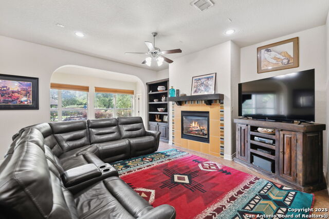 Image 16 of 39 For 1810 Roaring Fork