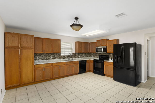 Image 11 of 33 For 7611 Cedar Farm