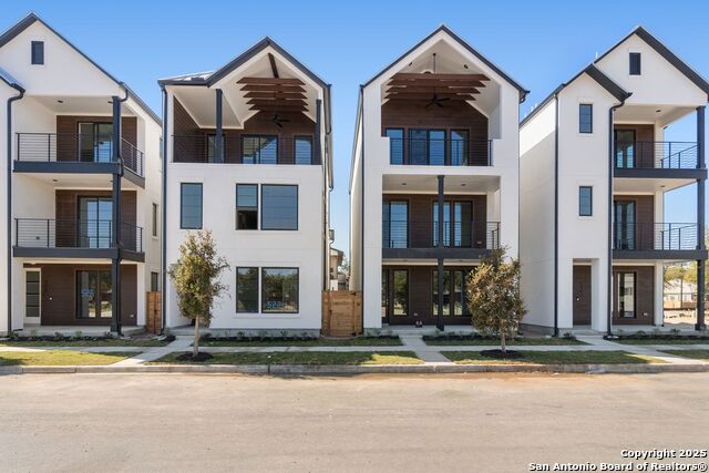 Image 2 of 33 For 554 Mcmonigal Pl