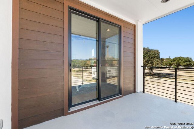 Image 22 of 33 For 554 Mcmonigal Pl