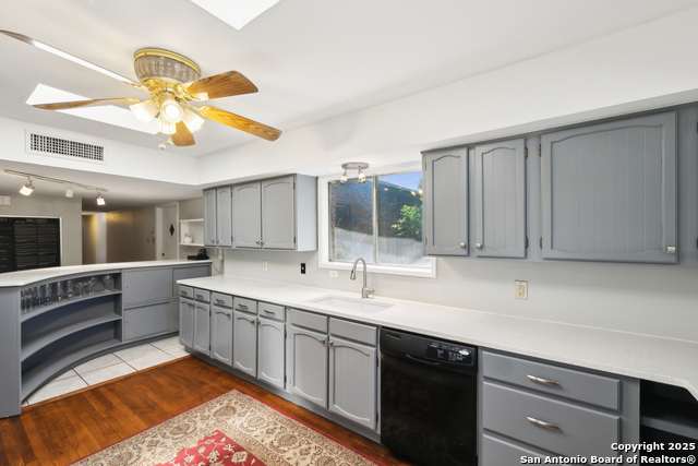 Image 11 of 31 For 800 Eventide