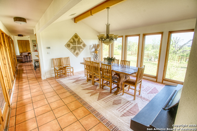 Listing photo id 9 for 2700 Little Creek