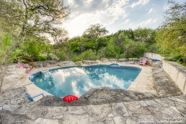 Listing photo id 40 for 2700 Little Creek
