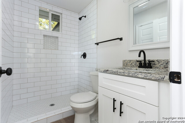 Image 12 of 15 For 143 Loma Park Dr