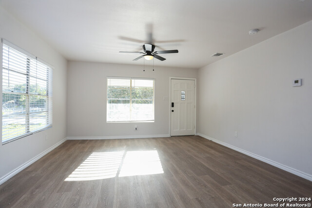 Image 7 of 15 For 143 Loma Park Dr