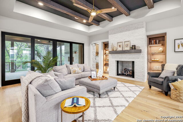 Listing photo id 11 for 232 Riverfront