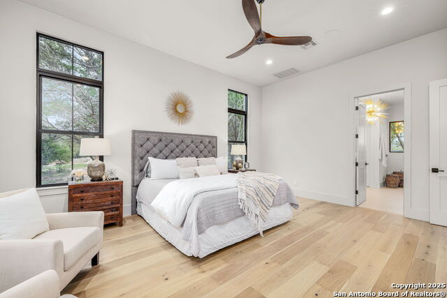 Listing photo id 21 for 232 Riverfront