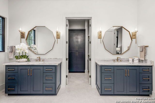Listing photo id 24 for 232 Riverfront