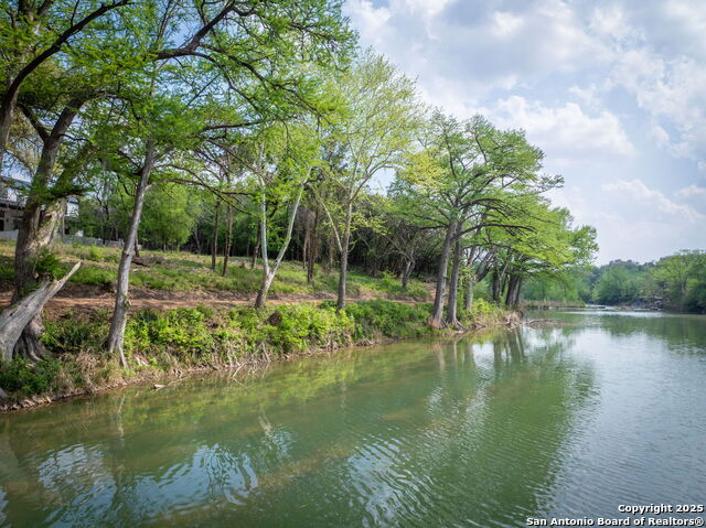 Listing photo id 35 for 232 Riverfront