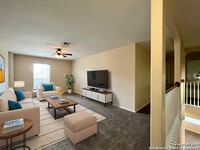 Listing photo id 4 for 6819 Cutting Creek