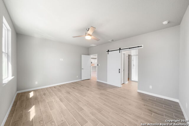 Image 16 of 27 For 9915 Alta Loma Cir
