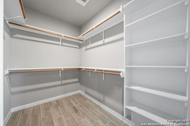 Image 18 of 27 For 9915 Alta Loma Cir