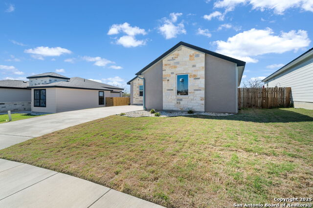 Image 2 of 27 For 9915 Alta Loma Cir