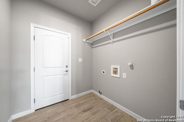 Image 23 of 27 For 9915 Alta Loma Cir