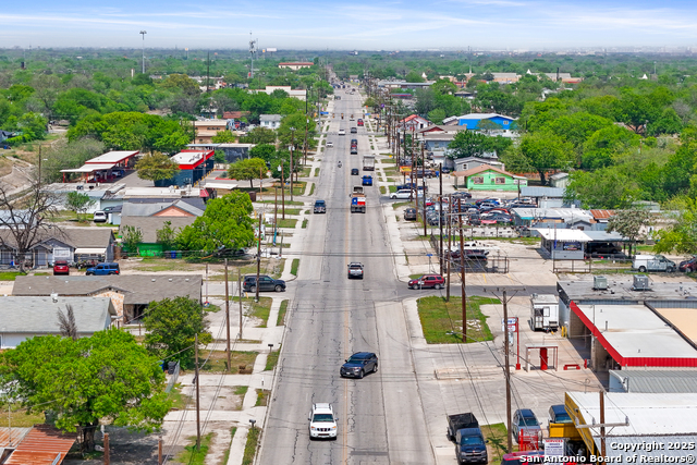 Image 11 of 30 For 734 Cantrell