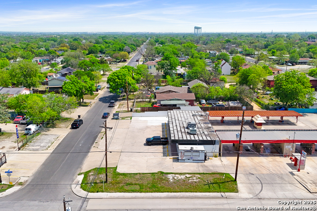 Image 12 of 30 For 734 Cantrell