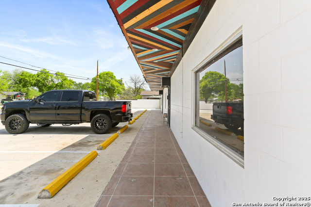 Image 5 of 30 For 734 Cantrell