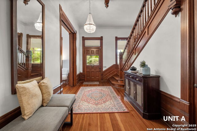 Image 3 of 31 For 516 Guenther St E