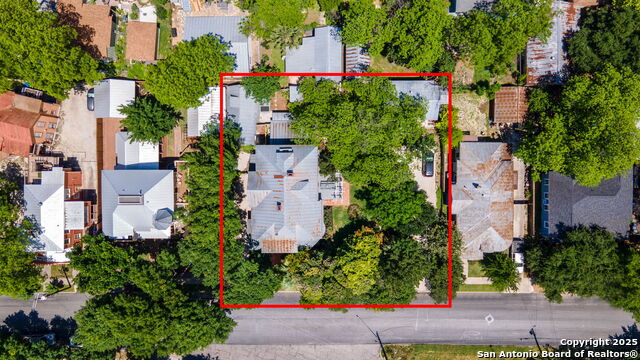 Image 31 of 31 For 516 Guenther St E