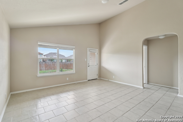 Image 10 of 44 For 8918 Addison Ridge