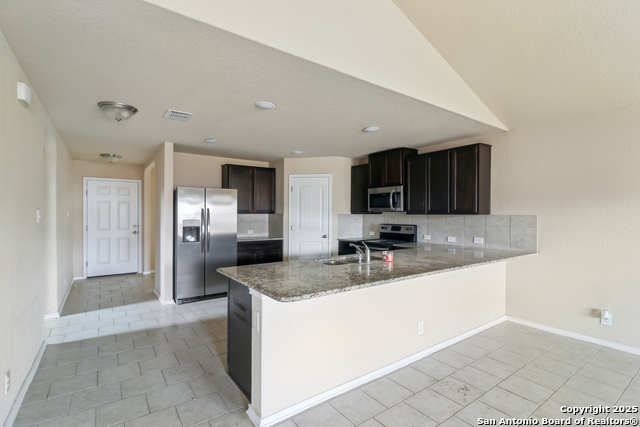 Image 16 of 44 For 8918 Addison Ridge