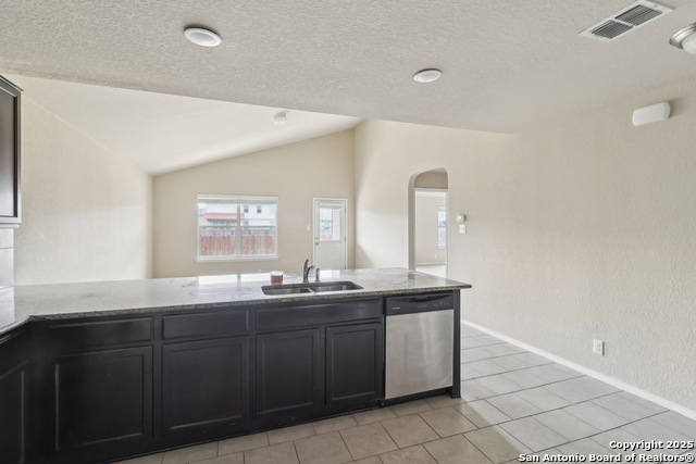 Image 18 of 44 For 8918 Addison Ridge