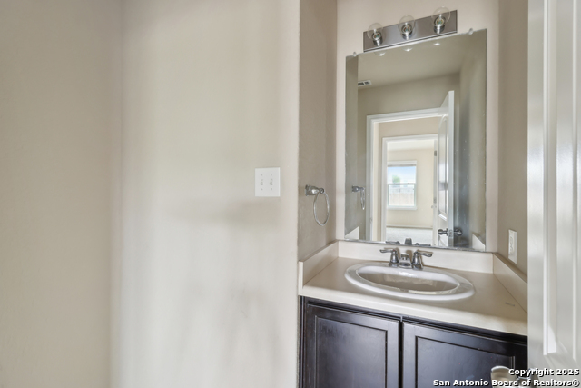 Image 21 of 44 For 8918 Addison Ridge