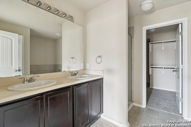 Image 23 of 44 For 8918 Addison Ridge