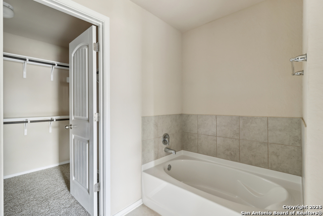 Image 24 of 44 For 8918 Addison Ridge