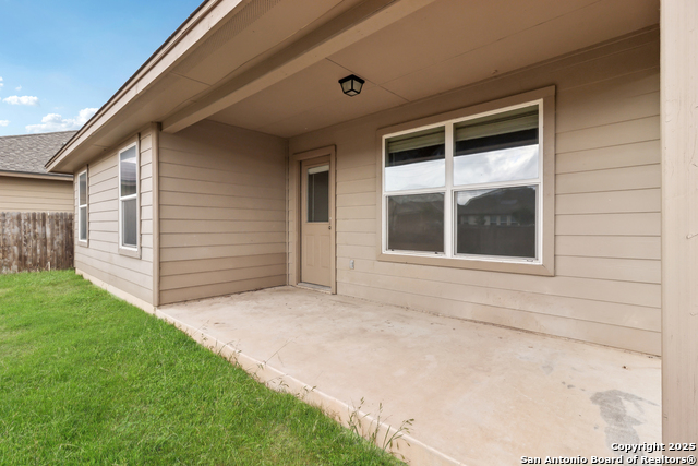 Image 40 of 44 For 8918 Addison Ridge