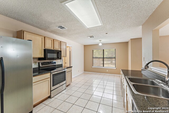 Image 11 of 40 For 2911 Quiet Plain Dr