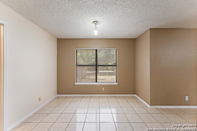 Image 12 of 40 For 2911 Quiet Plain Dr