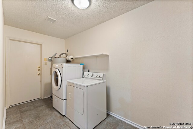 Image 24 of 40 For 2911 Quiet Plain Dr