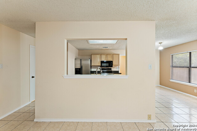 Image 8 of 40 For 2911 Quiet Plain Dr