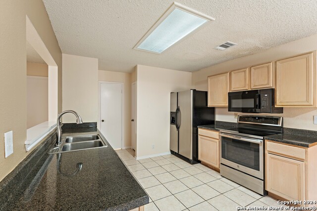 Image 9 of 40 For 2911 Quiet Plain Dr