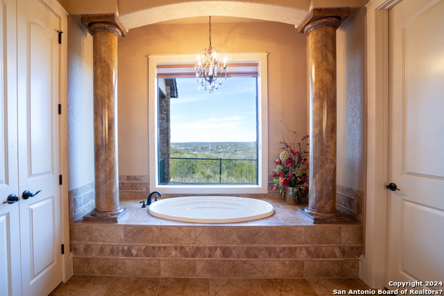 Image 10 of 40 For 220 River Ridge