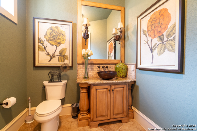 Image 13 of 40 For 220 River Ridge