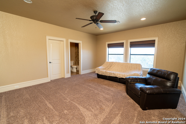 Image 16 of 40 For 220 River Ridge