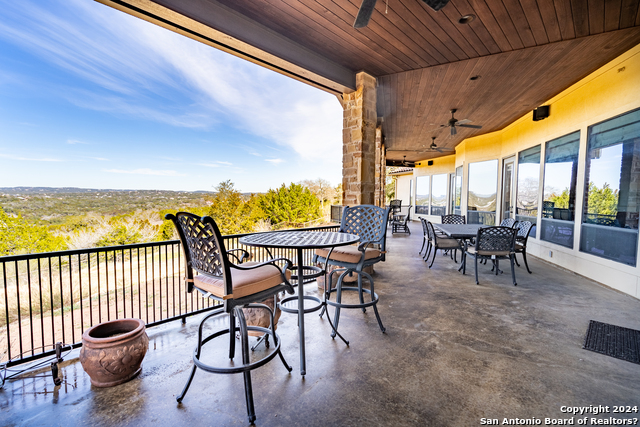 Image 18 of 40 For 220 River Ridge