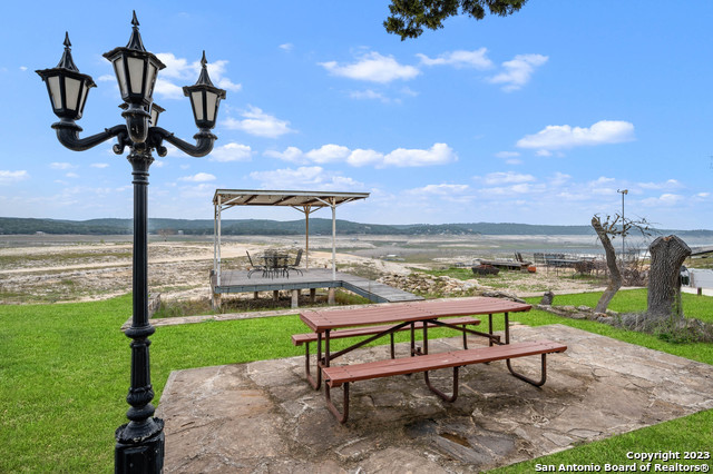 Image 10 of 43 For 275 Lookout Dr
