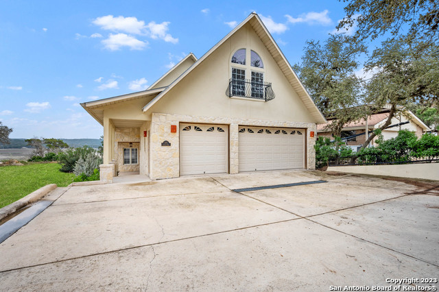Image 11 of 43 For 275 Lookout Dr
