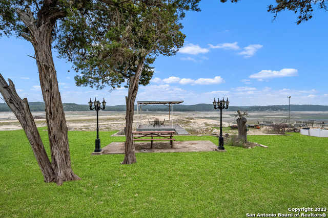 Image 41 of 43 For 275 Lookout Dr