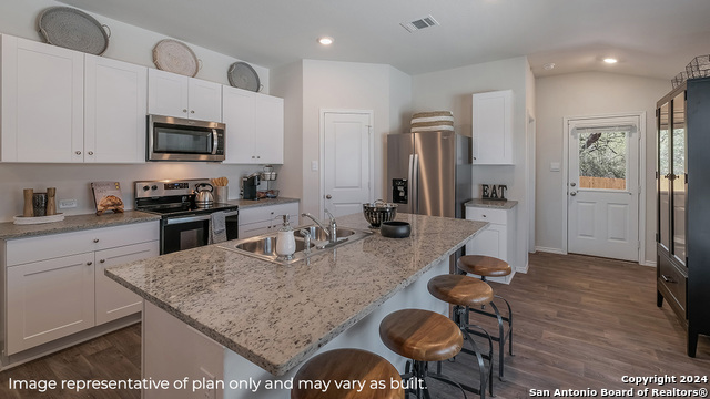 Image 9 of 32 For 3038 Lindenwood Way