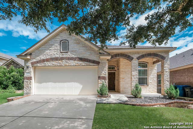 Image 2 of 29 For 12535 Quarter J