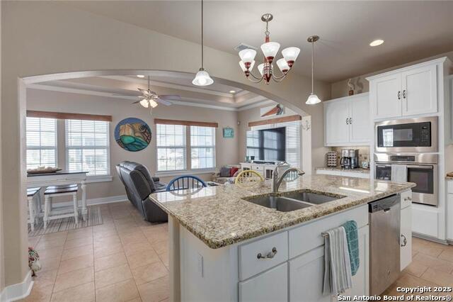 Listing photo id 10 for 162 La Concha