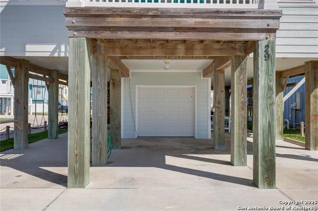 Listing photo id 25 for 162 La Concha