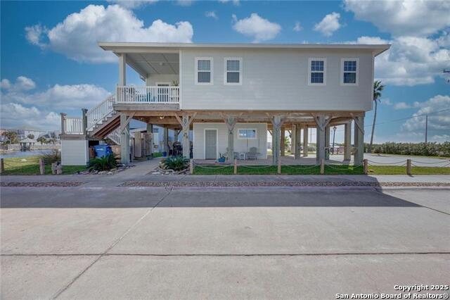 Listing photo id 1 for 162 La Concha