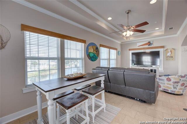 Listing photo id 6 for 162 La Concha