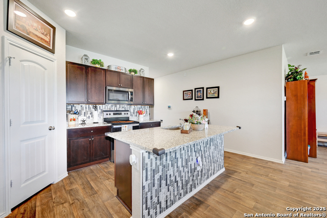 Image 13 of 31 For 480 Desert Willow