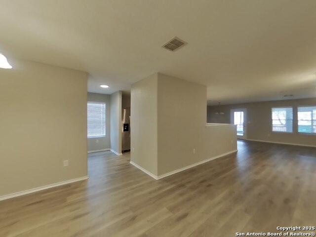Image 7 of 14 For 9123 Beech  